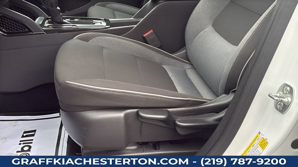 Used 2025 Chevrolet TrailBlazer LT AWD/4WD image 26