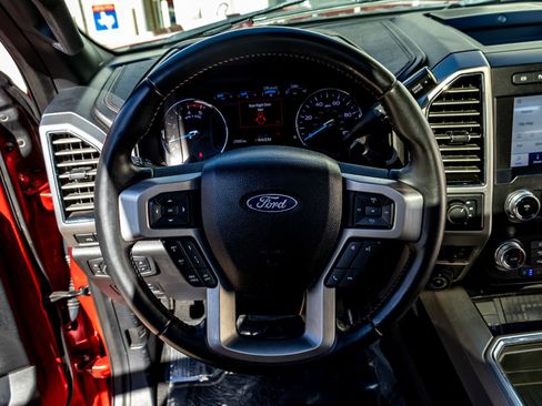 Used 2021 Ford F250 Platinum w/ FX4 Off-Road Package image 19