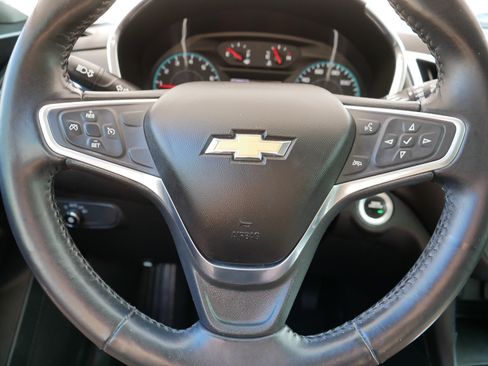 Used 2018 Chevrolet Equinox LT AWD/4WD image 25