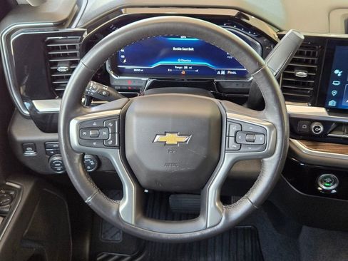 Used 2022 Chevrolet Silverado 1500 LT AWD/4WD image 20