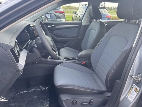 New 2026 Volkswagen Jetta SE FWD image 13