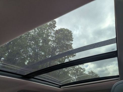 Used 2019 Subaru Ascent Limited image 15