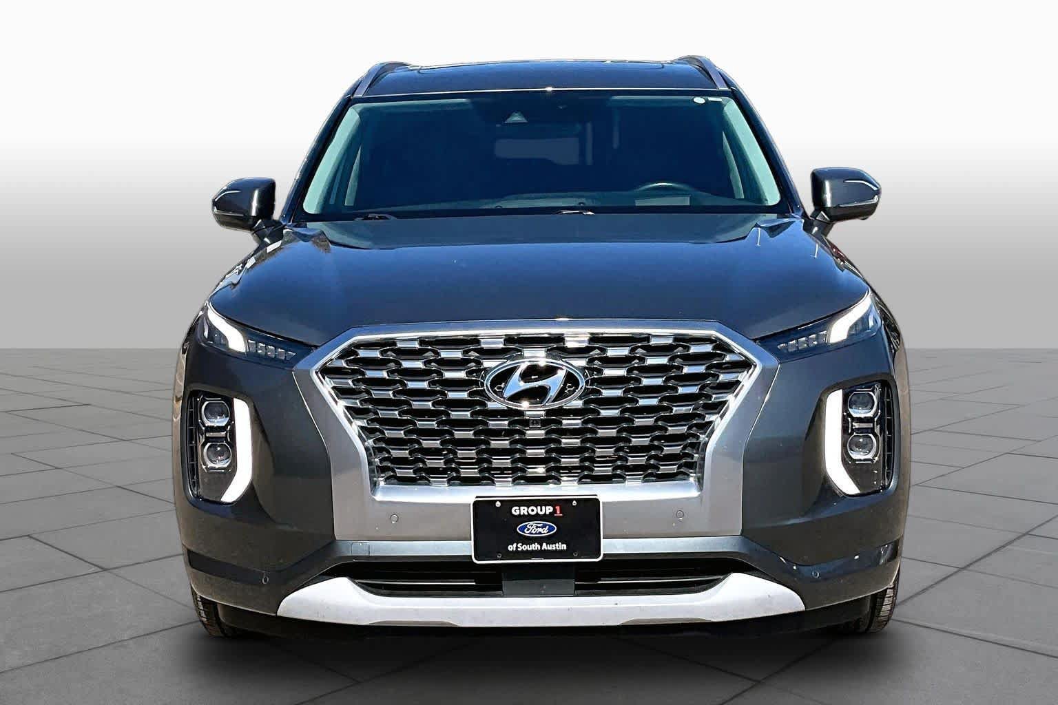Used 2022 Hyundai Palisade Limited w/ Cargo Package AWD/4WD image 4