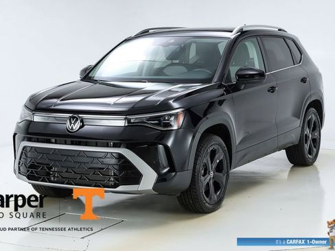Used 2025 Volkswagen Taos SEL w/ Black Wheel Plus Package AWD/4WD image 39