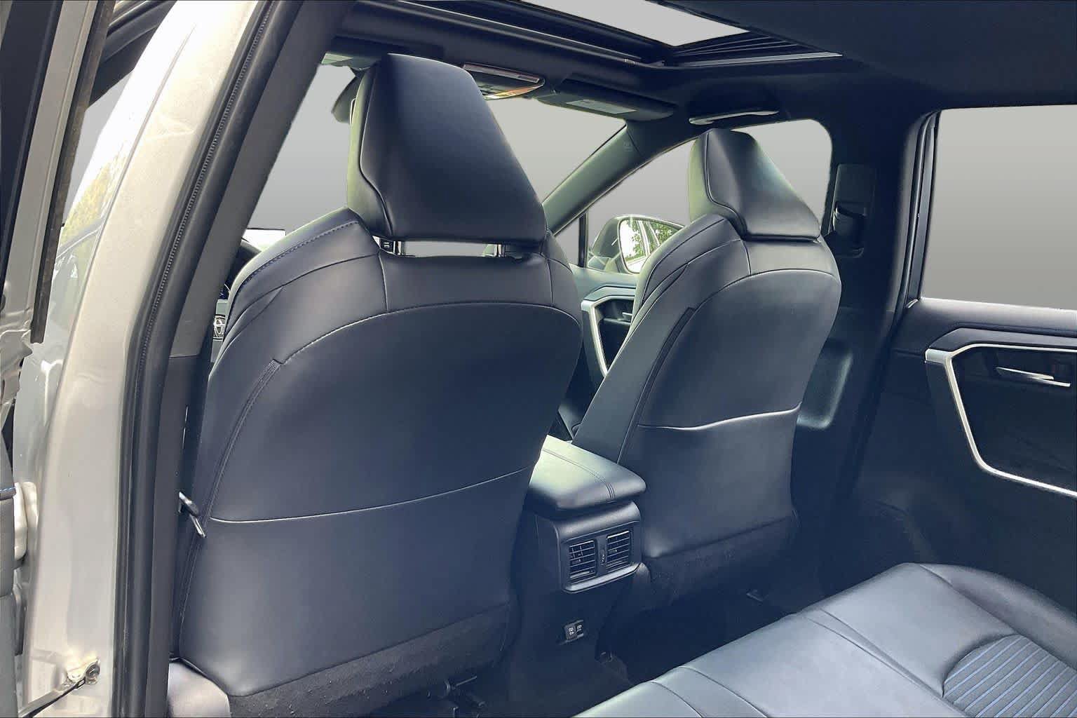 Used 2019 Toyota RAV4 XSE AWD/4WD image 22