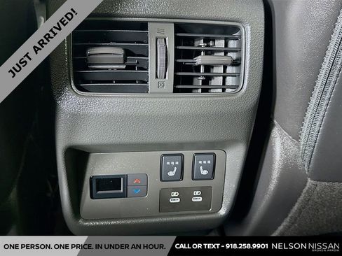 Certified 2025 Nissan Rogue Platinum w/ Tech Package image 27