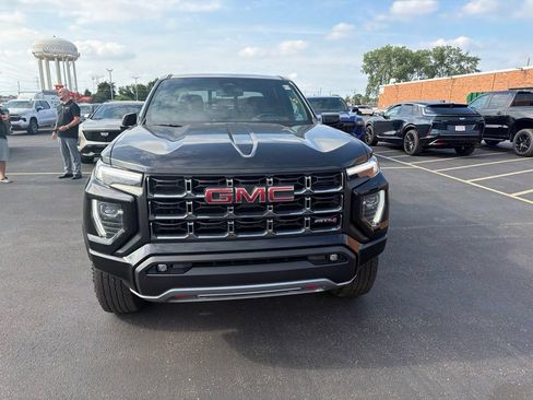 Used 2024 GMC Canyon AT4 w/ AT4 Premium Package AWD/4WD image 8