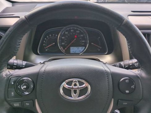 Used 2013 Toyota RAV4 Limited FWD image 30