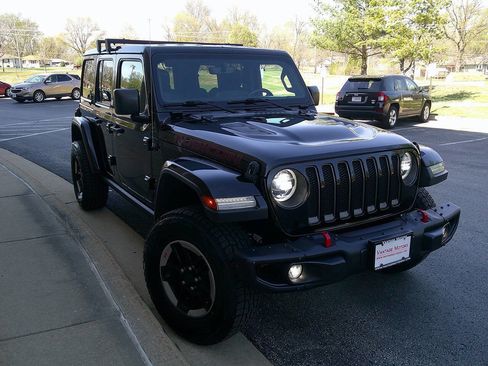 Used 2018 Jeep Wrangler Unlimited Rubicon AWD/4WD image 4