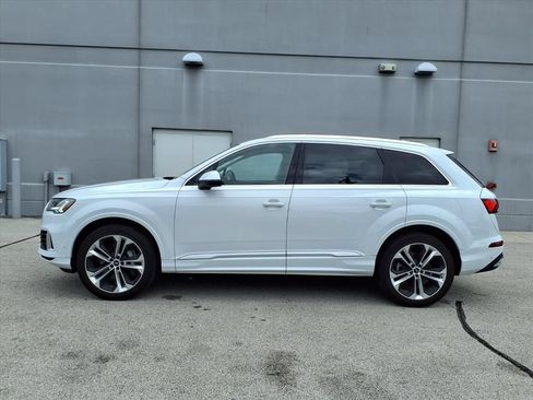 Used 2023 Audi Q7 3.0T Premium Plus w/ Premium Plus Package AWD/4WD image 3