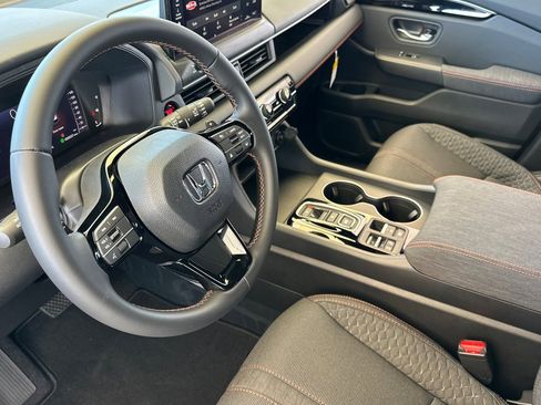 New 2026 Honda Pilot Sport image 10