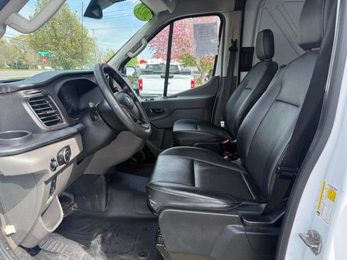 Used 2023 Ford Transit 250 Medium Roof RWD image 14