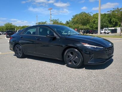 Used 2023 Hyundai Elantra SEL w/ Cargo Package