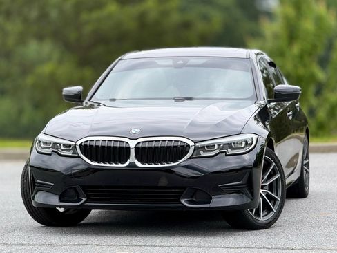 Used 2019 BMW 330i Sedan RWD image 2