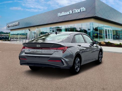 New 2026 Hyundai Elantra Sport image 7