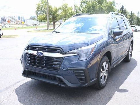 Certified 2025 Subaru Ascent Premium w/ Popular Package #1 AWD/4WD image 9