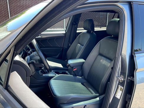 Certified 2023 Volkswagen Tiguan SE R-Line FWD image 24