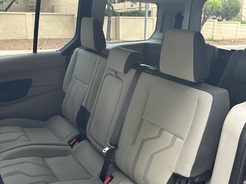 Used 2017 Ford Transit Connect XLT FWD image 15