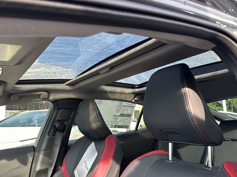 New 2025 Toyota Prius Plug-In Hybrid image 28