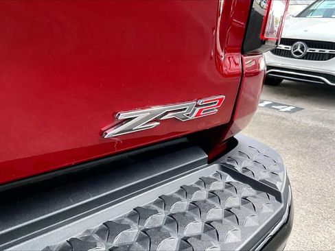 Used 2025 Chevrolet Colorado ZR2 w/ Technology Package AWD/4WD image 31