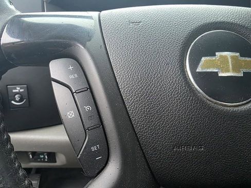 Used 2014 Chevrolet Silverado 2500 W/T w/ Snow Plow Prep Package image 9