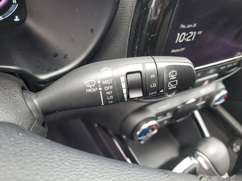 Certified 2024 Kia Soul EX FWD image 17
