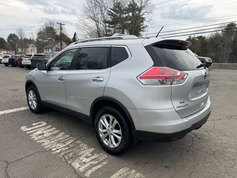 Used 2016 Nissan Rogue SV image 5