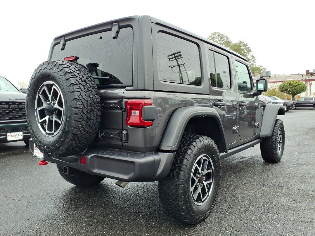 Used 2024 Jeep Wrangler Unlimited Rubicon AWD/4WD image 20