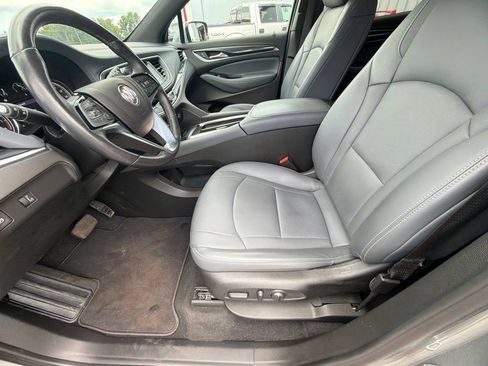 Used 2024 Buick Enclave Essence AWD/4WD image 11