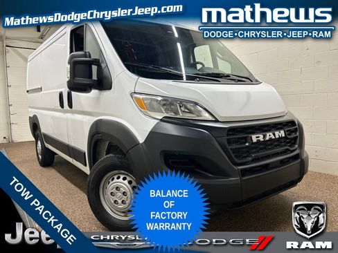 Used 2025 RAM ProMaster 2500 w/ Convenience Group FWD image 1