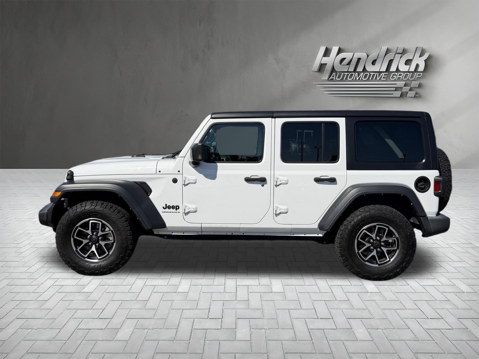 Used 2023 Jeep Wrangler Unlimited Sport AWD/4WD image 7