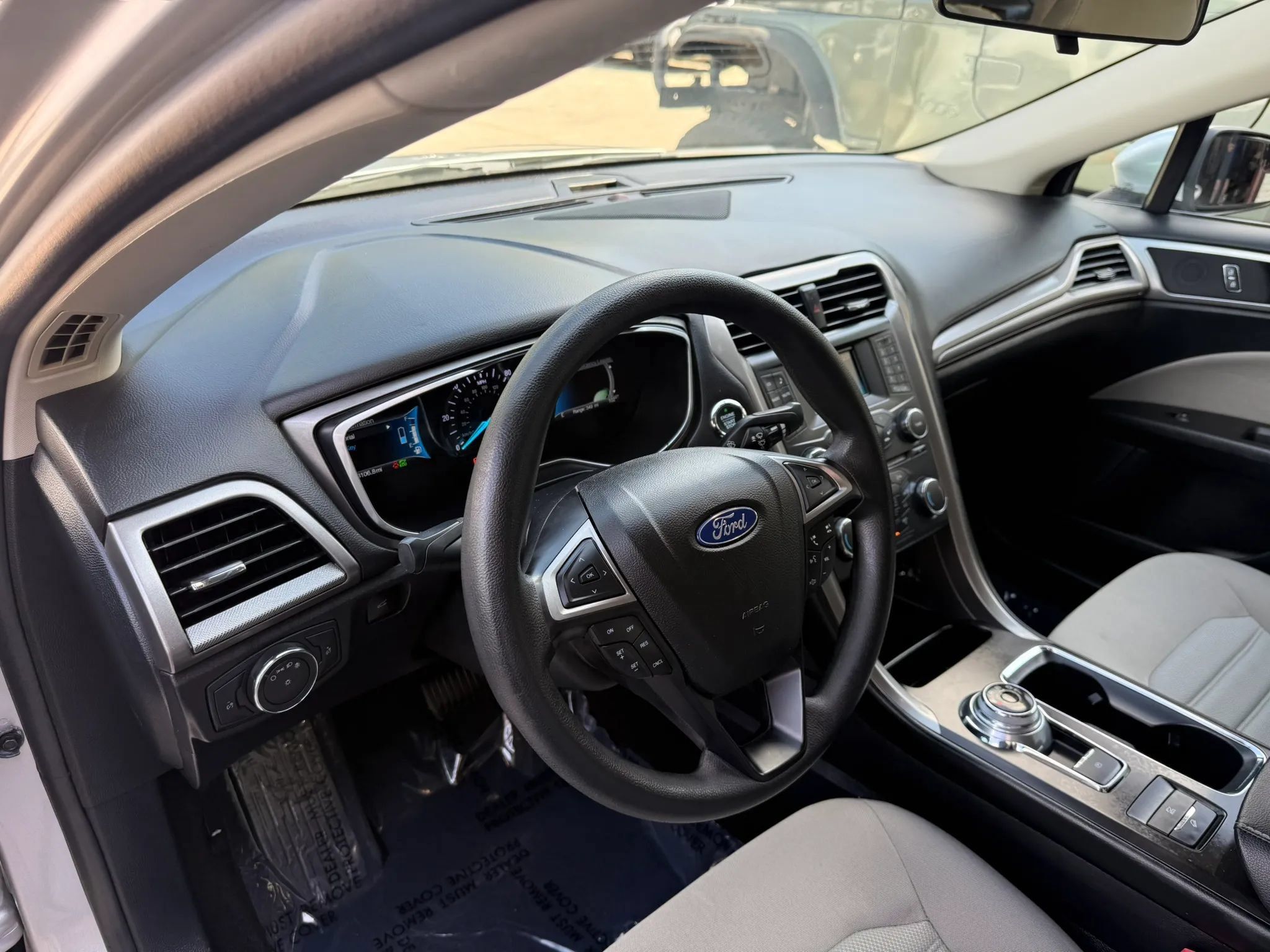 Used 2018 Ford Fusion S FWD image 14