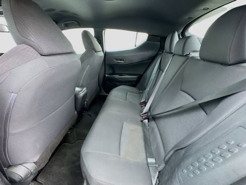 Used 2018 Toyota C-HR XLE FWD image 15