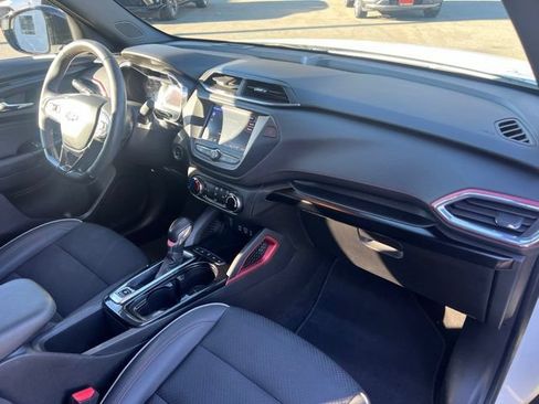 Used 2023 Chevrolet TrailBlazer RS FWD image 26