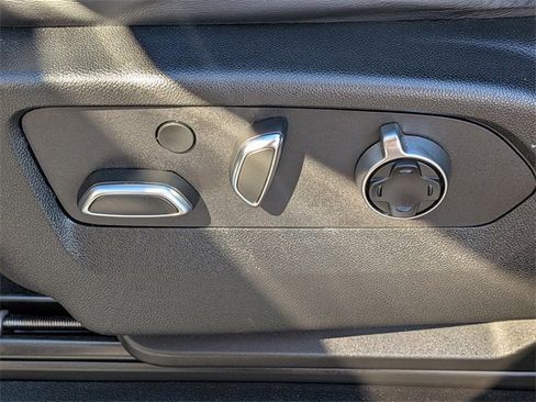 Used 2023 GMC Yukon XL Denali Ultimate image 20