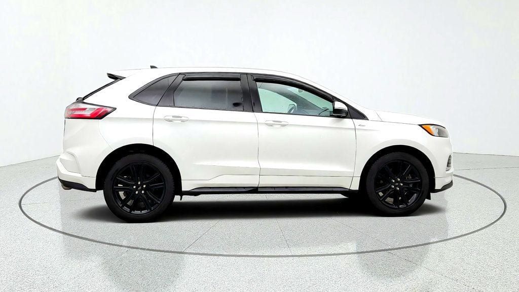 Used 2020 Ford Edge ST-Line w/ Cold Weather Package AWD/4WD image 4