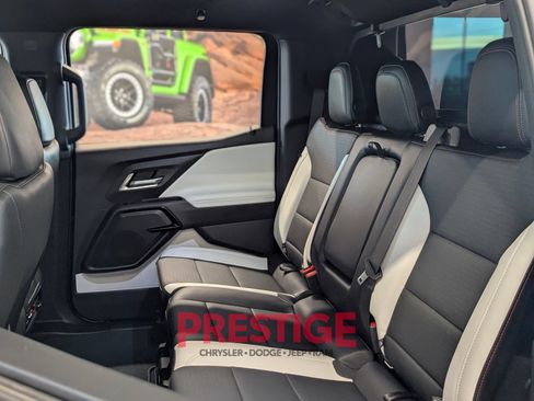 Used 2025 Chevrolet Silverado EV RST AWD/4WD image 34