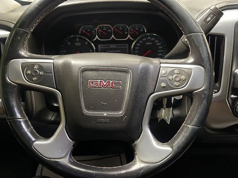 Used 2017 GMC Sierra 1500 SLE w/ SLE Value Package AWD/4WD image 4