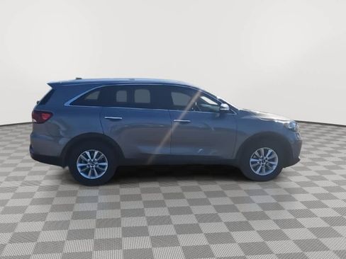 Used 2020 Kia Sorento LX image 9