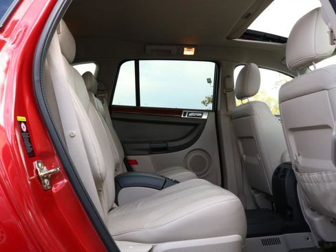 Used 2004 Chrysler Pacifica AWD image 38