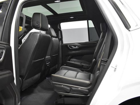 Used 2021 Chevrolet Tahoe Premier w/ Premium Package AWD/4WD image 38