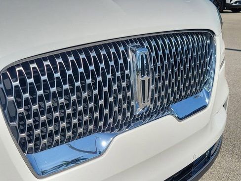 Certified 2024 Lincoln Aviator Reserve w/ Equipment Group 201A RWD image 7