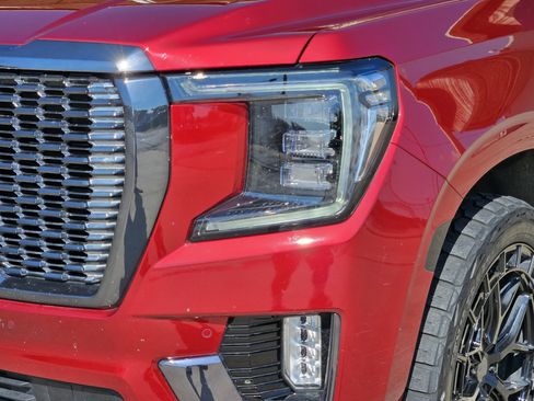 Used 2024 GMC Yukon XL Denali Ultimate image 9