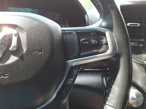 Used 2022 RAM 1500 Laramie AWD/4WD image 43