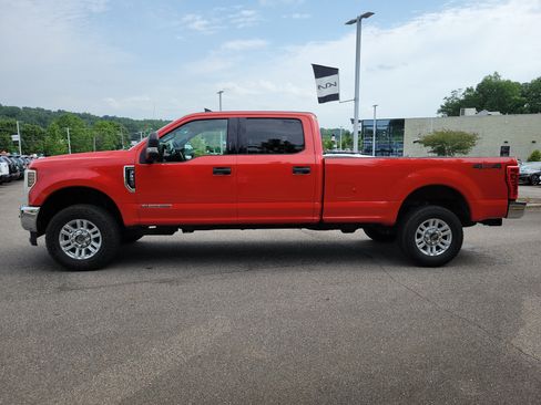 Used 2019 Ford F250 XLT w/ Snow Plow Prep Package AWD/4WD image 2
