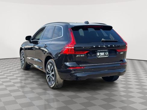 Used 2023 Volvo XC60 B5 Core w/ Climate Package image 5