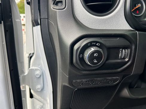 New 2026 Jeep Gladiator Sport AWD/4WD image 34