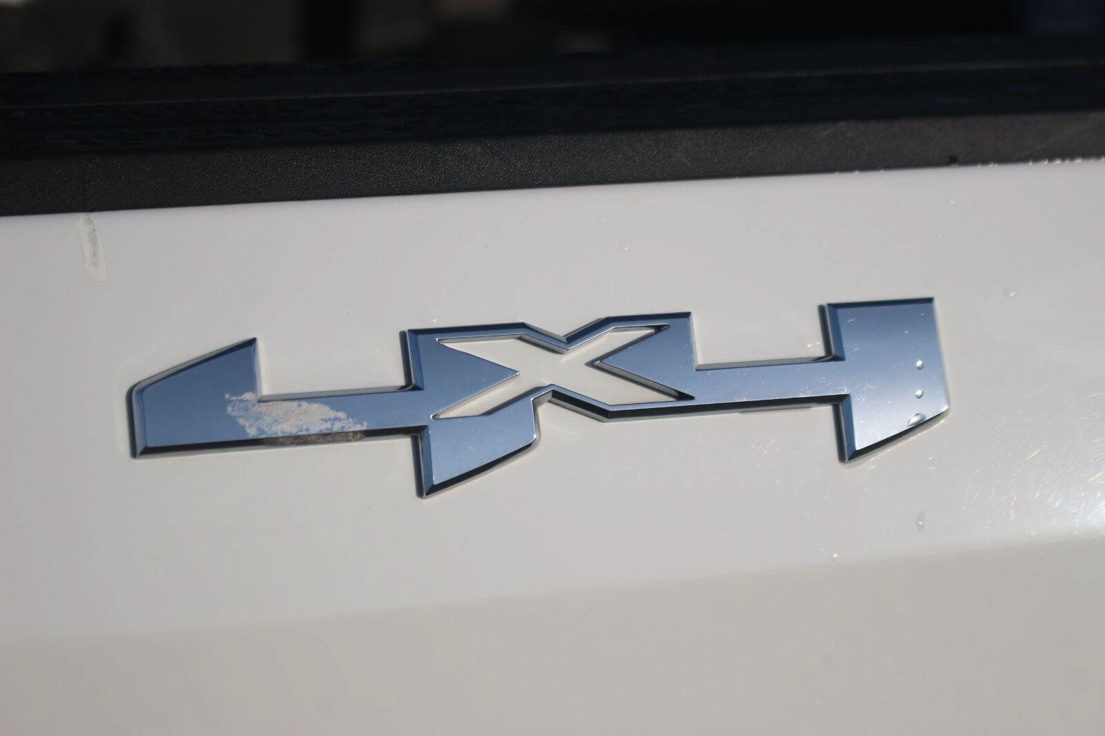 Used 2025 GMC Sierra 1500 SLT AWD/4WD image 11