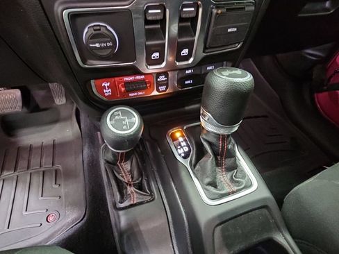 Used 2021 Jeep Wrangler Rubicon AWD/4WD image 26