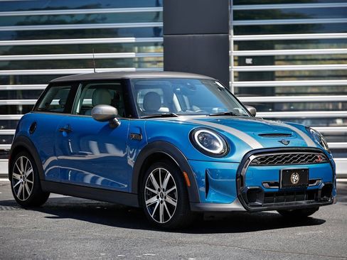 Used 2024 MINI Cooper S FWD image 1
